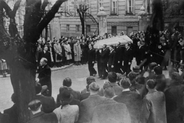 Den boje za svobodu a demokracii