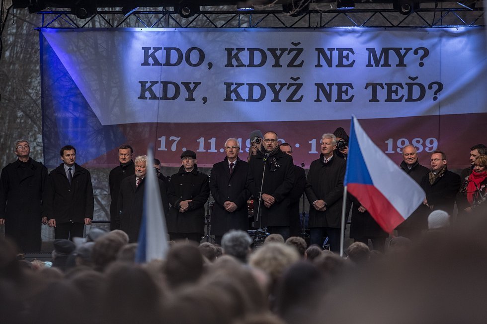 Odkaz 17.listopadu je zničen