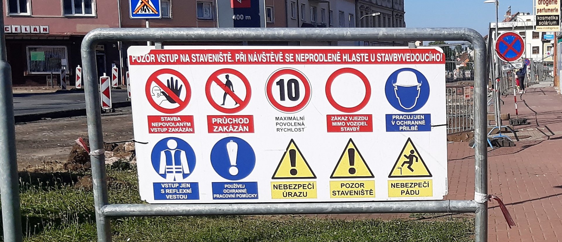 Karty jsou rozdány,  trumfy drží Dětí země